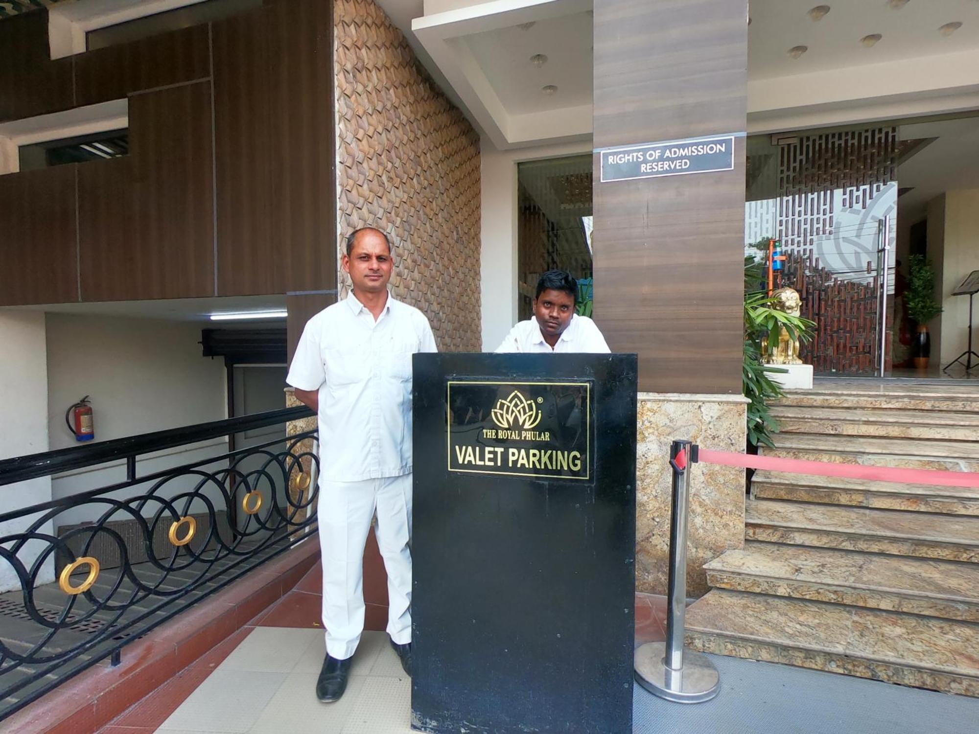 Hotel The Royal Phular Muzaffarpur Exterior photo